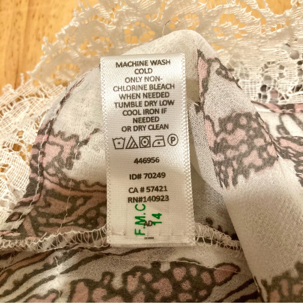 Loft Bohemian Sheer Bell Sleeve Lacy Blouse Paisley Pink Purple Off-White Small - Picture 14 of 16